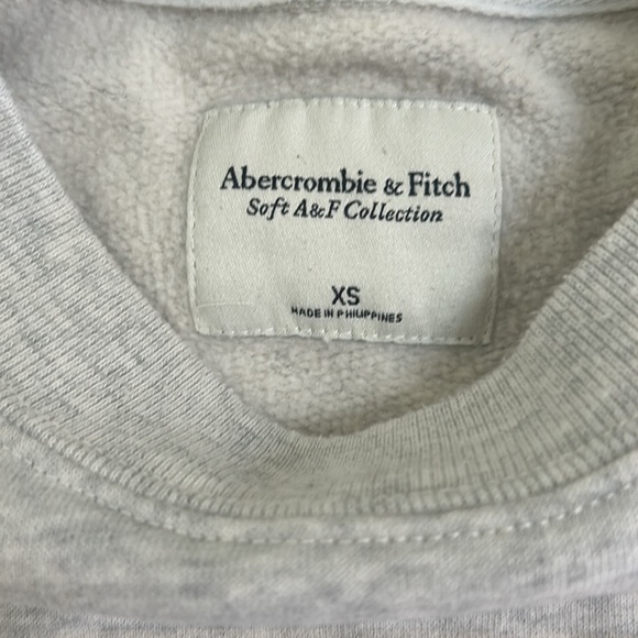 Gray NBA Logo Abercrombie crew neck - Picture 3 of 3